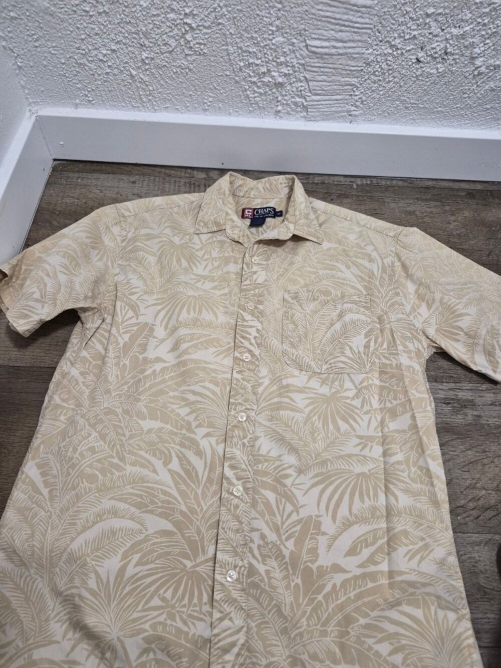 Chaps Mens Beige Hawaiian Shirt M Short Sleeve Cotton Palm Print One Pocket